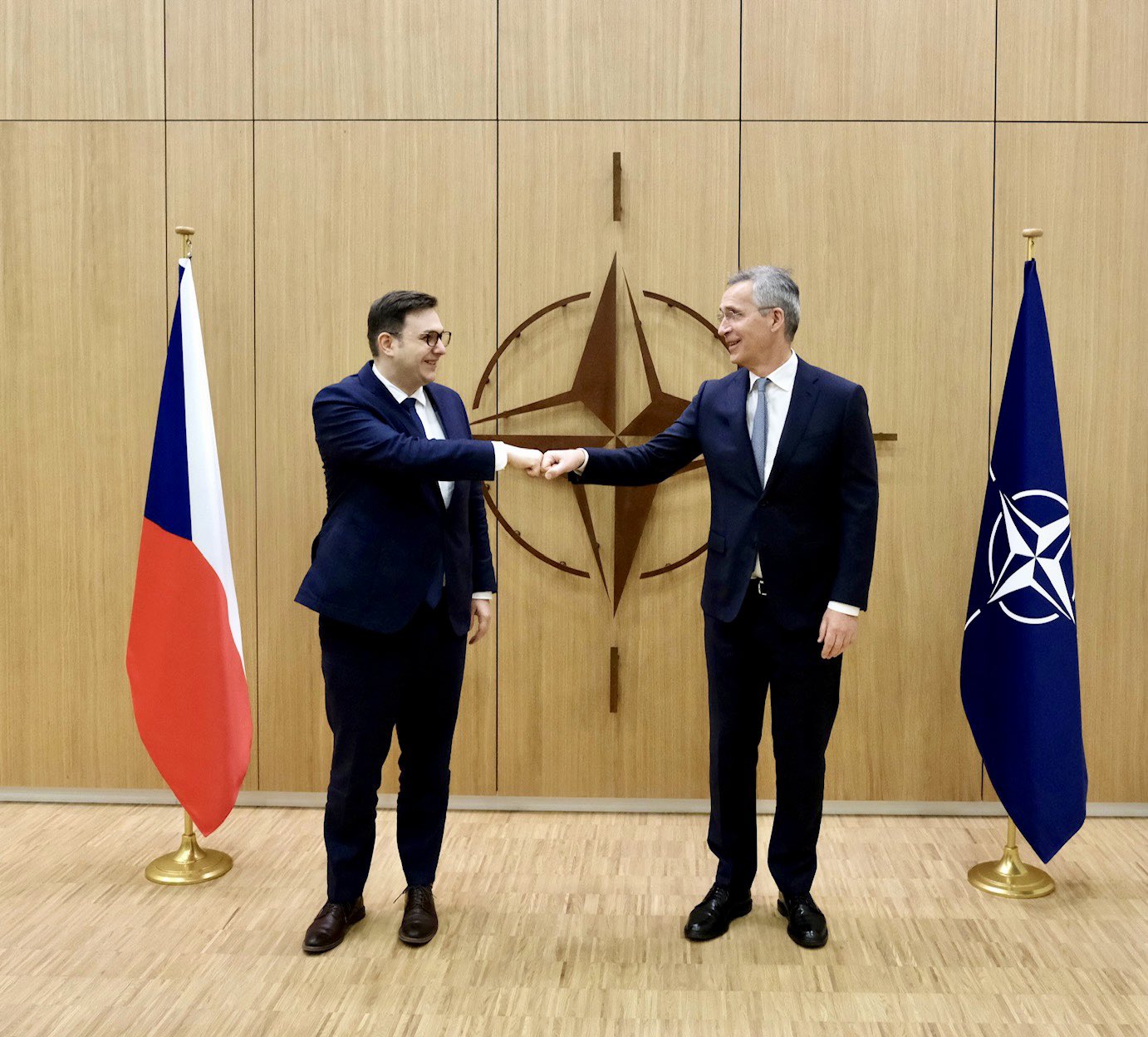 Jan Lipavský, Jens Stoltenberg