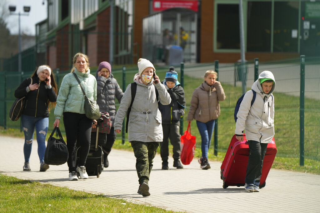 Refugee crisis takes Polish population over 40 million