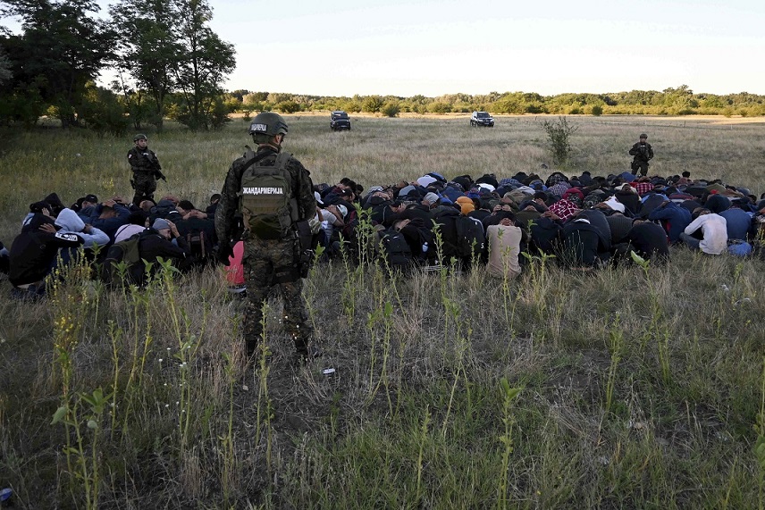 Police, migrants